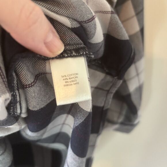 Christopher & Banks Plaid Tunic Top Gray Roll Tab Sleeves Button Sz XL - Picture 4 of 8